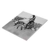 Man dat het springpaard in rodeo rijdt tegeltje (Zijkant)