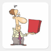 Man die een doos bekijkt vierkante sticker (Voorkant)