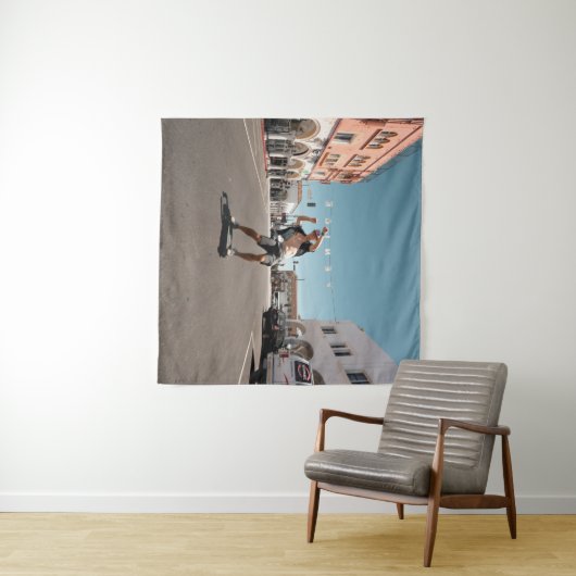 Man die skateboard speelt wandkleed (In Situ (horizontaal))