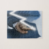 Man draws stock price touchscreen concept legpuzzel (Horizontaal)