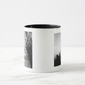 Man Duck Hunting Mok (Midden)