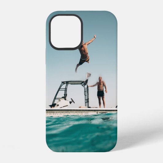 Man duiken op pool iPhone hoesje (Achterkant)