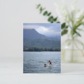 Man en hond op het bordpapier in Hanalei Bay Brief Briefkaart (Staand voorkant)