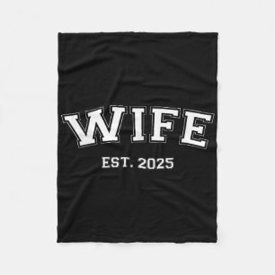 Man en vrouw Est 2025 net getrouwd met huwelijksre Fleece Deken