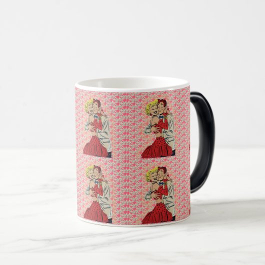  Man en vrouw knuffelen: romantische liefde Magische Mok (Voorkant rechts)