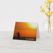 Man en zoon silhouet bij zonsondergang verjaardag kaart (Gele Bloem)