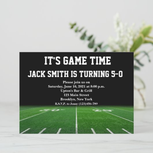Man Football Aangepaste uitnodiging voor geboorte (Staand voorkant)