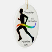 Man halve marathonloper regenbooglintsieraad keramisch ornament (Rechts)
