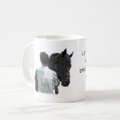 Man Holding Paard Lichte Koffie Mok (Voorkant links)