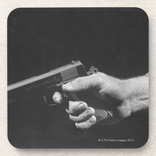 Man Holding Pistool Onderzetter