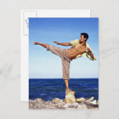 Man in de vechtsport op het strand, briefkaart (Voorkant / Achterkant)