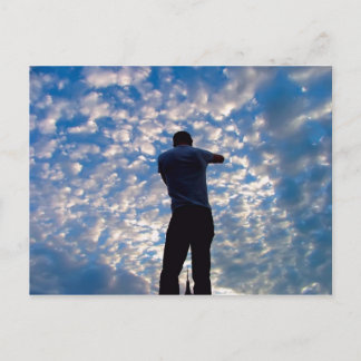 Man in de wolken briefkaart