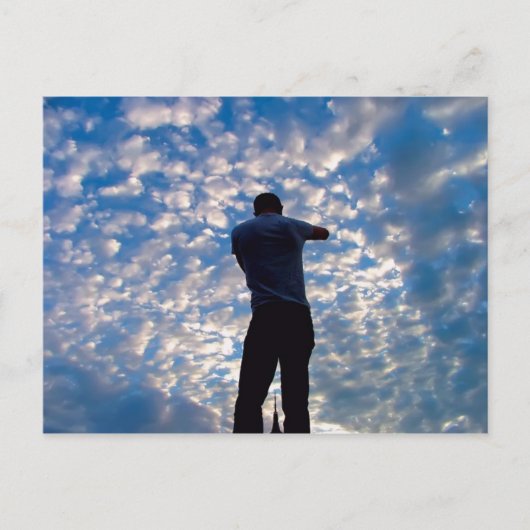 Man in de wolken briefkaart (Voorkant)