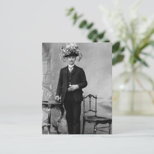  Man in een Suit die het Pet van een vrouw leidt Briefkaart (Staand voorkant)