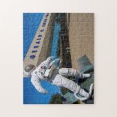 Man In Space Beeldhouwwerk Legpuzzel (Verticaal)