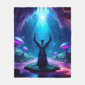 Man in vloeiend gewaad verhoogt armen omhoog gloei fleece deken (Voorkant)