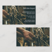 Man maakt aanpassingen op fietswiel visitekaartje (Voorkant / Achterkant)