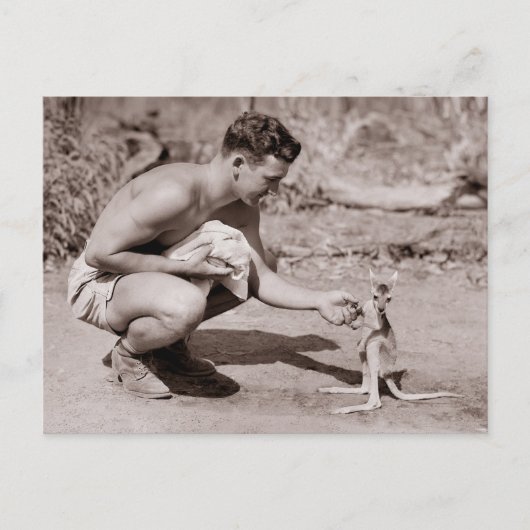 Man met Baby Kangaroo Briefkaart (Voorkant)