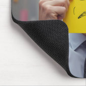 Man met bezorgd gezicht tekenen op Wall Street Muismat (Hoek)