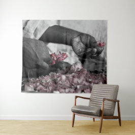 Man met bloemen wandkleed