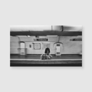Man met boodschappentassen in de metro (Chatelet)