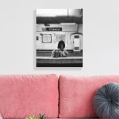 Man met boodschappentassen in de metro (Chatelet) Canvas Afdruk (Insitu (Woonkamer))