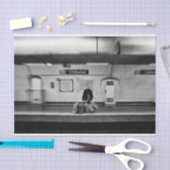 Man met boodschappentassen in de metro (Chatelet) Tissuepapier (Craft)