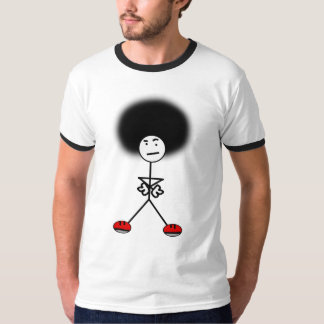 Man met een afro t-shirt