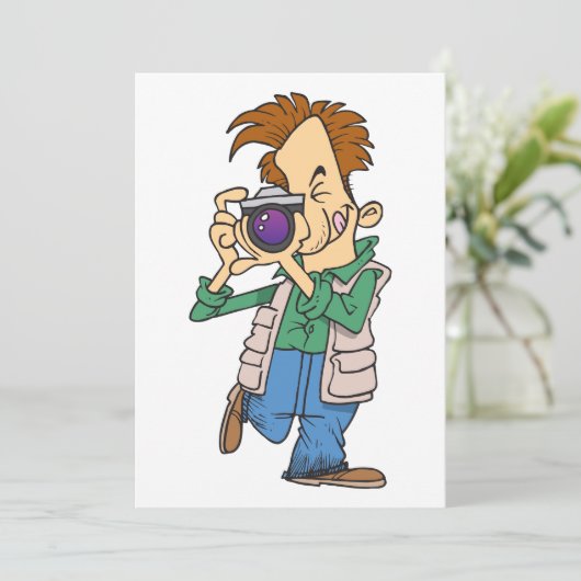 Man met een fotouitnodiging kaart (Staand voorkant)