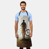 Man met fiets schort (Gedragen)