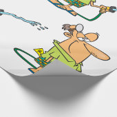 Man met tuinslang cadeaupapier