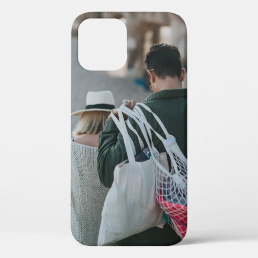 Man met witte tassen Case-Mate iPhone case (Achterkant)