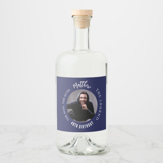 Man mythe legende foto blauw wit verjaardagsfeestj likeurfles etiket (Voorkant)