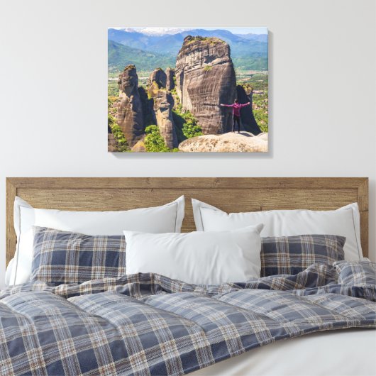 Man op de top van de berg canvas afdruk (Insitu (Slaapkamer))