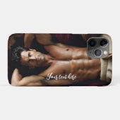 Man op een Bearskin vloerkleed Case-Mate iPhone Case (Achterkant (horizontaal))