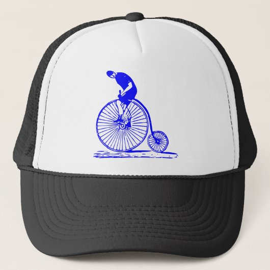 Man op een Penny Farthing - Blauw Trucker Pet (Voorkant)