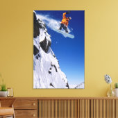 Man op een snowboard springend van een richel bij canvas afdruk (Insitu (Woonkamer))