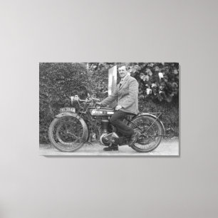 Man op Old B.S.A. Motorfiets Canvas Afdruk