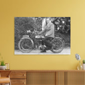 Man op oude motorfiets B.S.A. Canvas Afdruk (Insitu (Woonkamer))