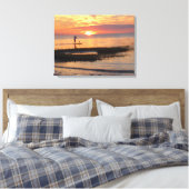 Man op peddelplank op Cape Cod-strand Canvas Afdruk (Insitu (Slaapkamer))