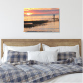 Man op waterbord bij zonsondergang op Cape Cod Canvas Afdruk (Insitu (Slaapkamer))