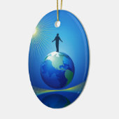 Man op Wereldbol Keramisch Ornament (Links)