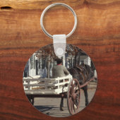 Man, paarden en Wagon Colonial Williamsburg Sleutelhanger (Voorkant)