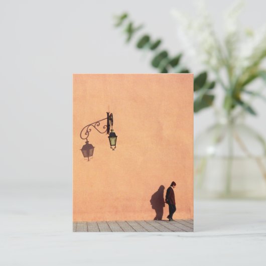 Man passeert de stadsmuren van Marrakech, Marokko Briefkaart (Staand voorkant)