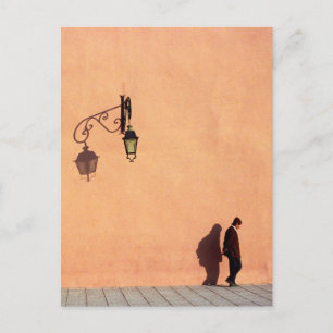 Man passeert de stadsmuren van Marrakech, Marokko Briefkaart
