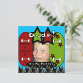 Man Skateboarding Birthday Invitation Kaart (Staand voorkant)