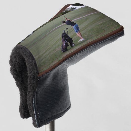 Man swinging een Golfclub Putter Golf Head Hoesje Golfheadcover (3/4 voorkant)