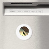 Man van bergbeklimmen bij zonsondergang magneet (Insitu (Vaatwasser))