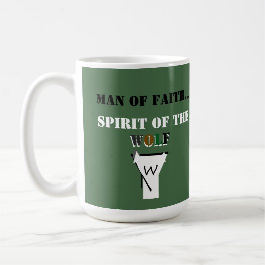 Man van geloof ...Geest van de wolf SHIRT Koffiemok (Links)