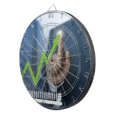 Man waarop het concept "aandelenkoers" is afgebeel dartbord (Voorkant Rechts)